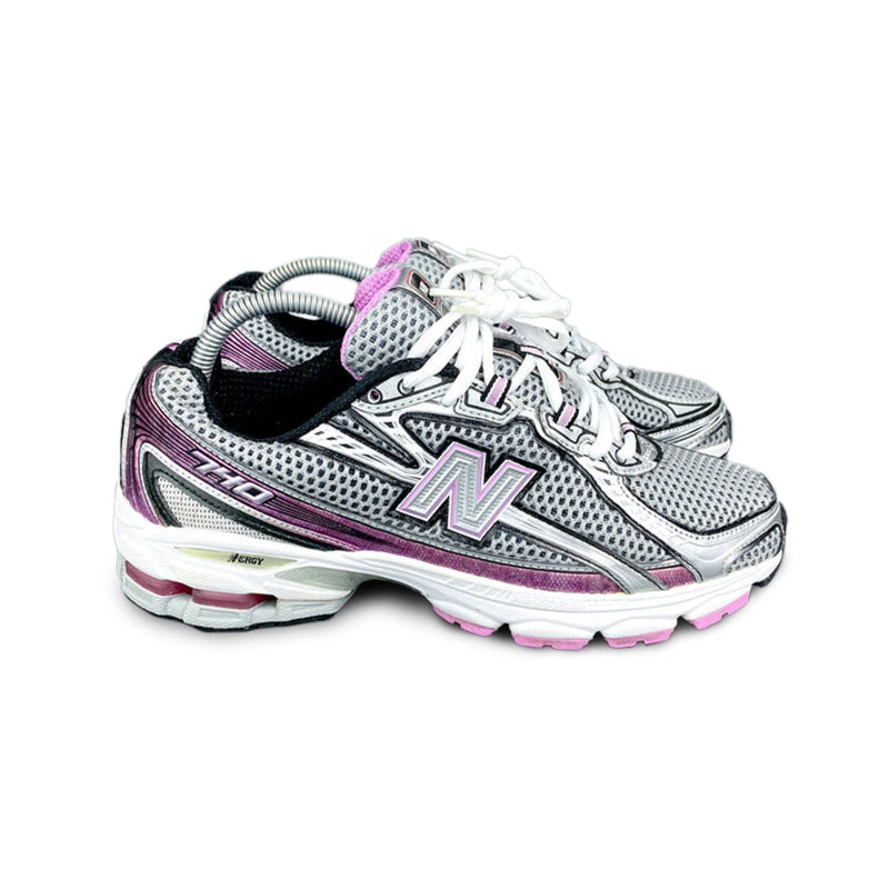 New Balance 740 PINK