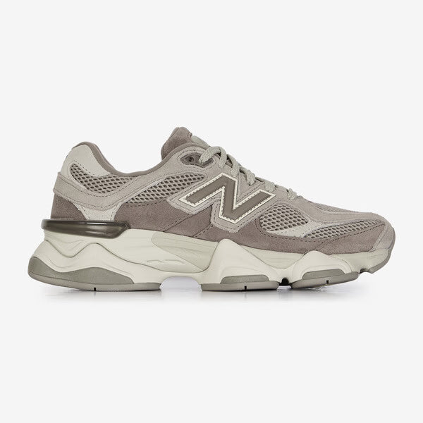 NEW BALANCE 9060 Brown