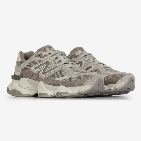 NEW BALANCE 9060 Brown