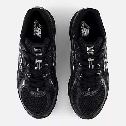 New Balance 740 BLACK