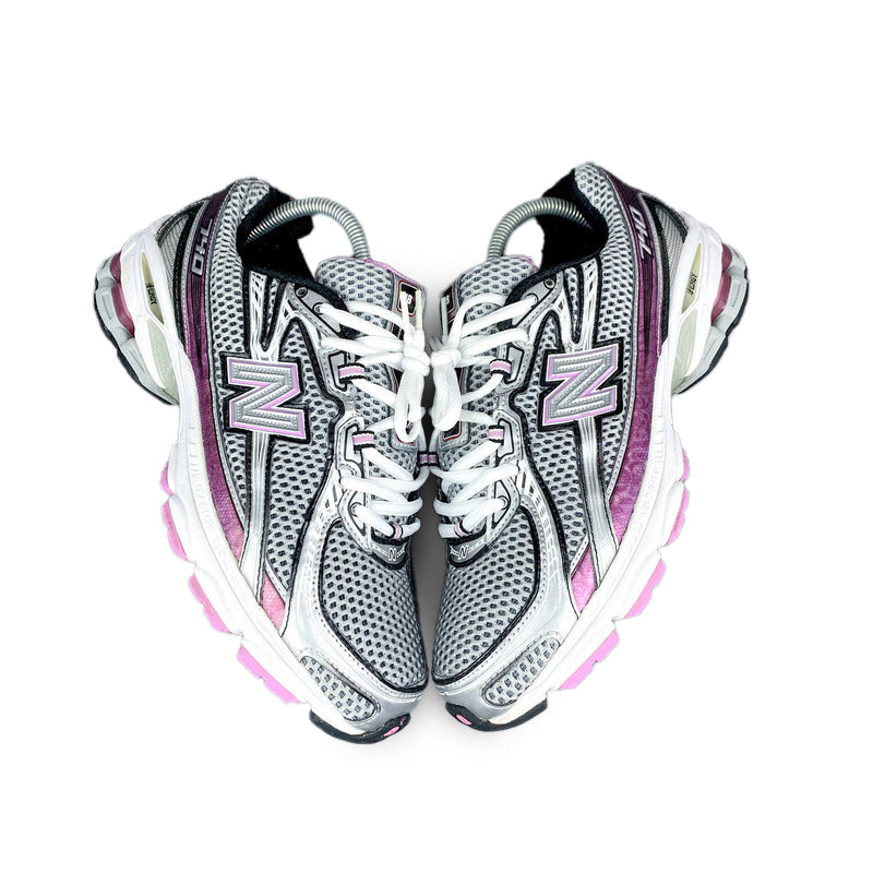 New Balance 740 PINK