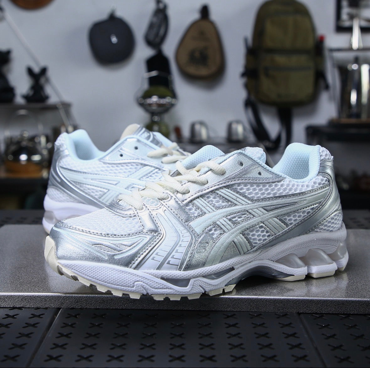 Asics Kayano 14
