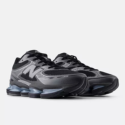 New Balance 2000 BLACK
