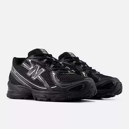 New Balance 740 BLACK